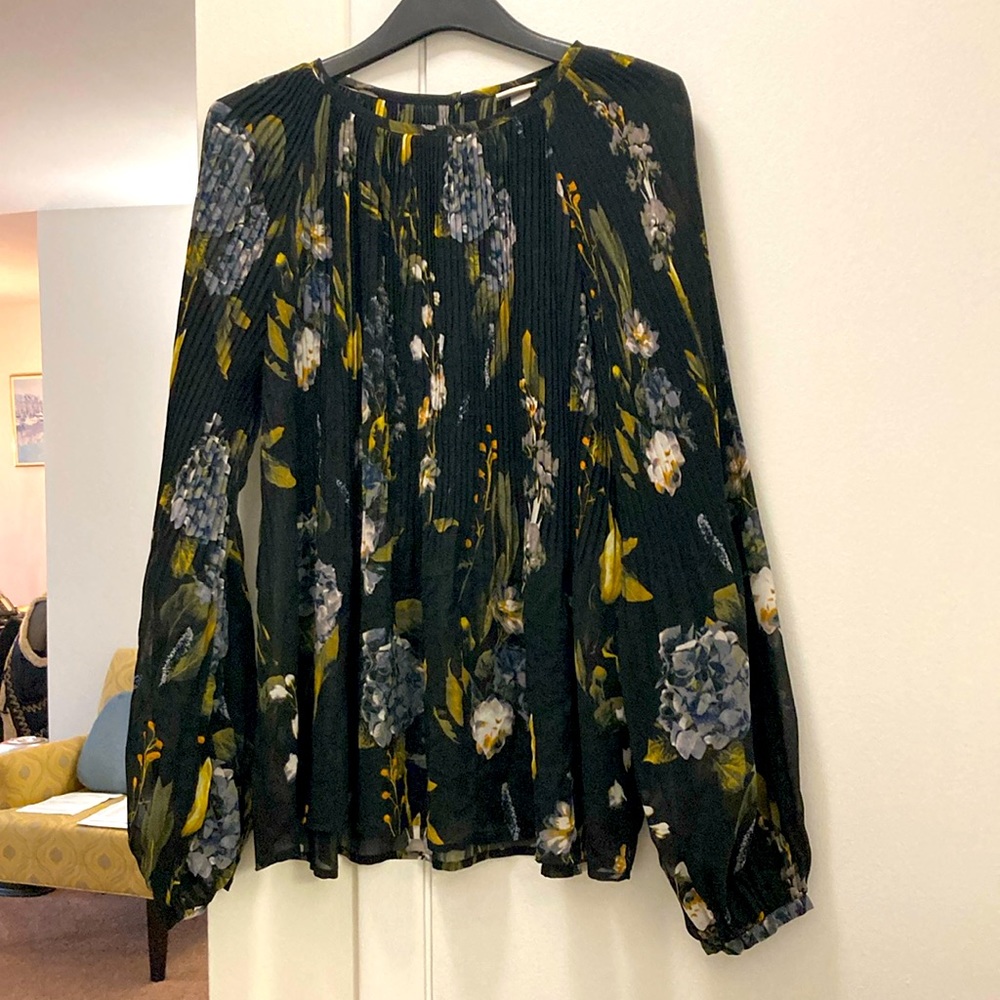 NWOT New day woman’s blouse. Colorful. Long sleeve